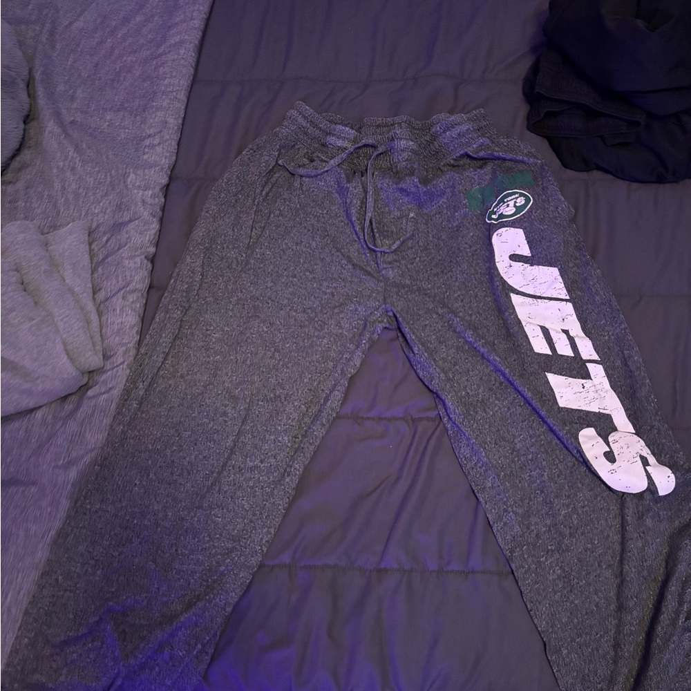 NY Jets Gray sweatpants.
